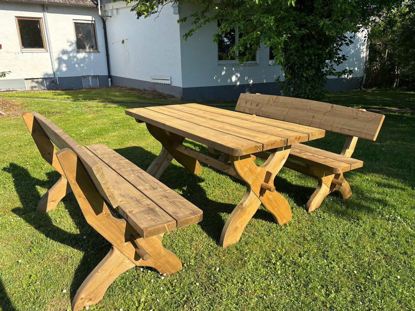 Garnitur Model Birktal – Tisch + Bänke – rustikal – Biergarten